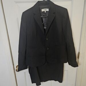 Jones Studio Skirt suit black two piece jacket blazer with Skirt Size 8 Petite